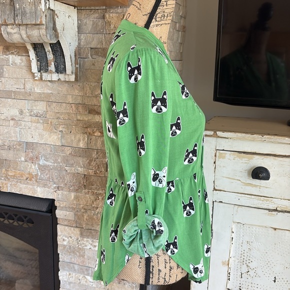 Maeve Anthropologie green composed pin-tuck button down Frenchie Bulldog shirt - Picture 8 of 16